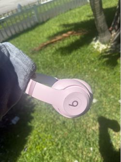 Beats Solo 4 Wireless Headphones – Pink
