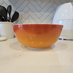 Vintage  Pyrex Flame Glo Red Burnt Orange  4 Qt Nesting Mixing Bowl 404 Like New