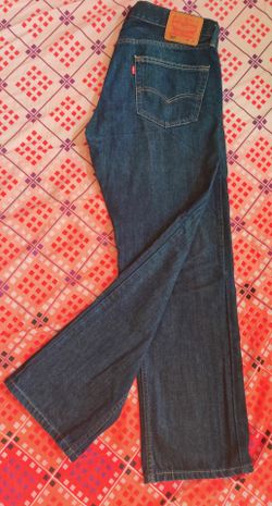 BRAND NEW Levi's 559 Dark Wash Jeans 32x30