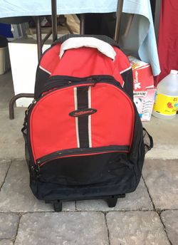 Carry on with wheels backpack