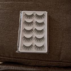 Eyelashes 