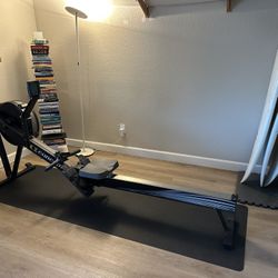 Concept2 Model D Rower w/ PM5 – Excellent Condition, 320K Meters
