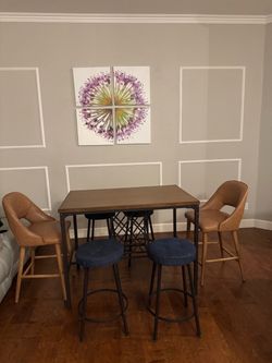 Bar Height Table with 4 Stools