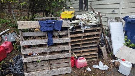 free pallets
