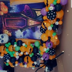 Halloween Balloon arangment 