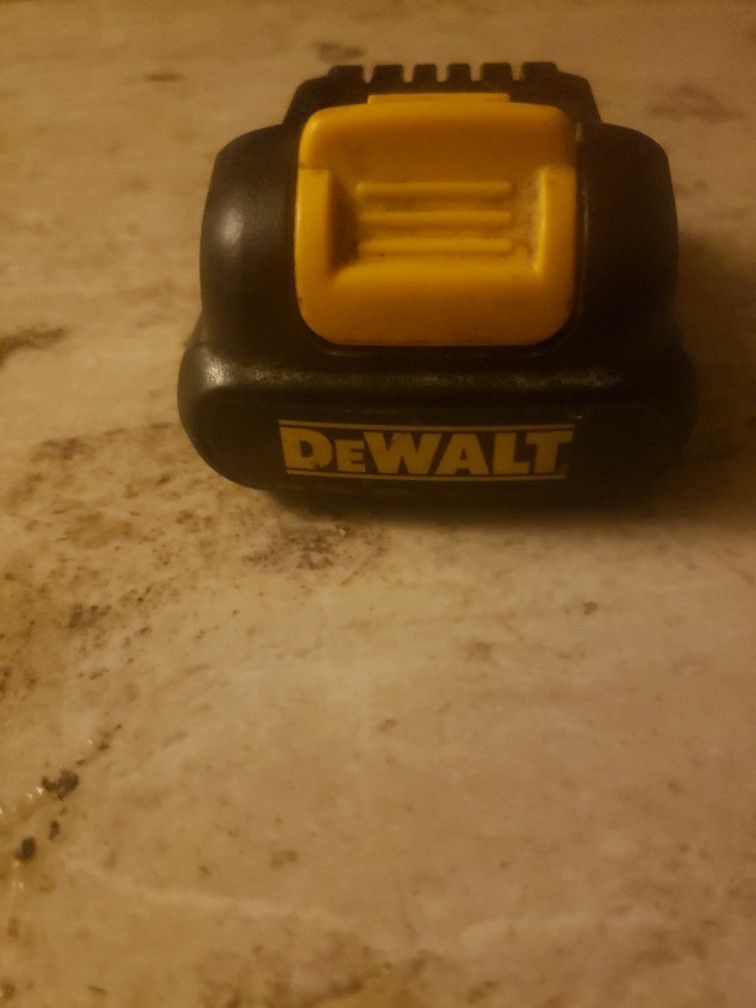DEWALT 12 V