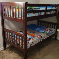 Twin Bunk Bed With 2 Mattresses 