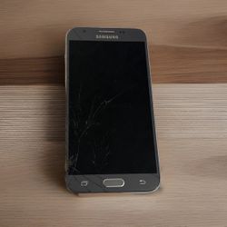 Samsung Galaxy J3 Prime smartphone FOR PARTS ONLY