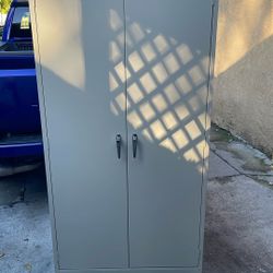 Hon Brigade Storage Cabinet, 5 Adjustable Shelves