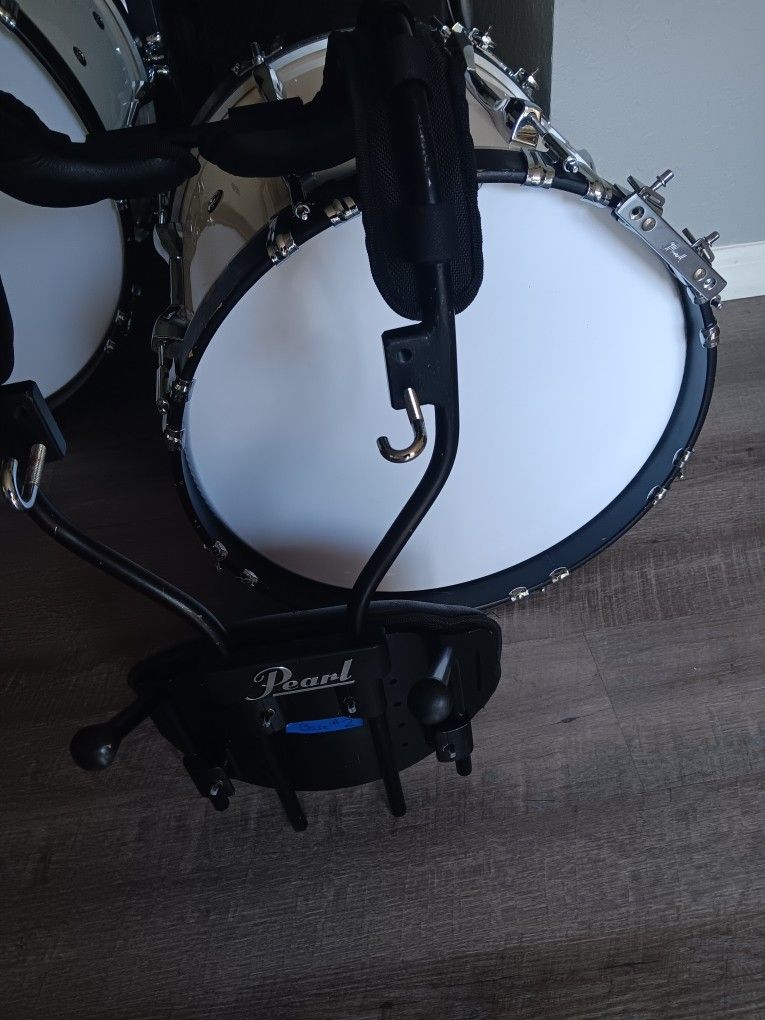 Pearl Competitor Series 18" With Carrier