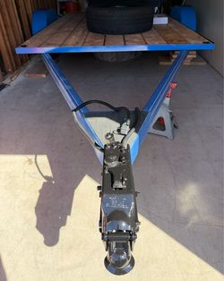 Good used single axle trailer /new wood/new led lights and wiring /new angle iron $1199 obo