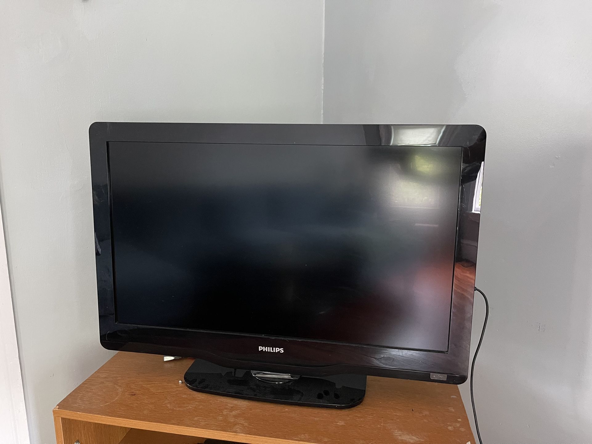 32” TV