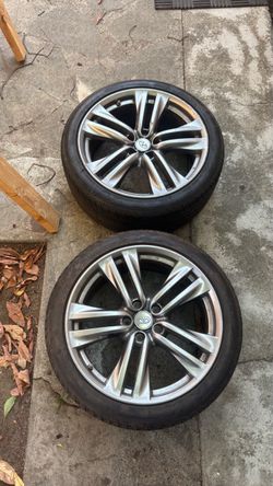 Infiniti OEM Wheels with Tires – Set of 2