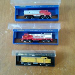 N Scale Train Engines And Accessories.  3 Engines 