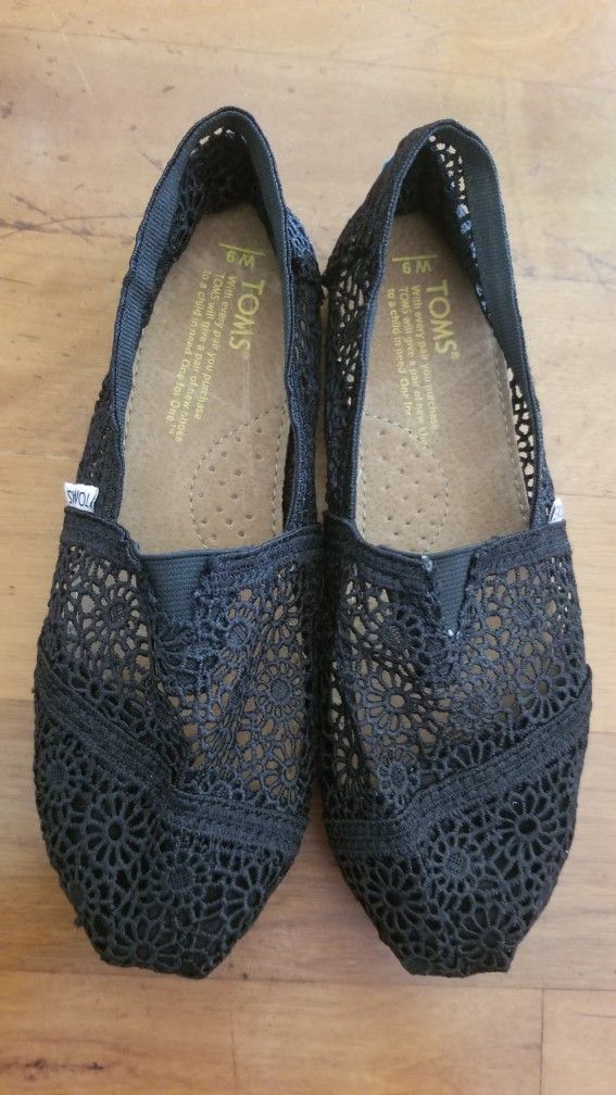 TOMS Flats Black Lace Women Size 9 $25