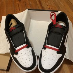 Jordan 1 - Black Toe Low