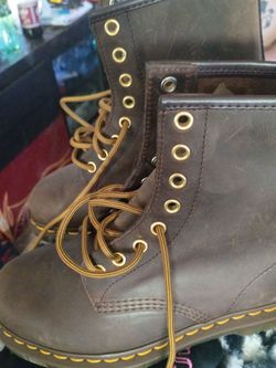 Dr Martins boots size 6 M 71/2 W