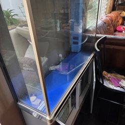 Acuario Con Todos Sus Accesorios En Muy Buen Estado 