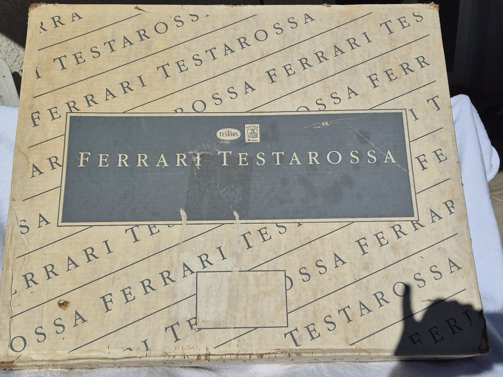 Ferrari Testarorrsa 1/8th Scale