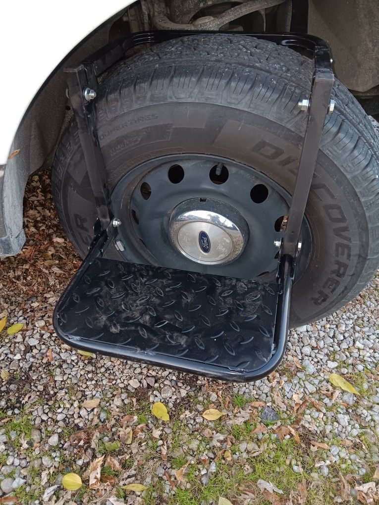 Tire Step For Pickup Or SUV