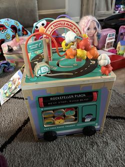 FAO Schwarz Busy City Wooden Activity Cube