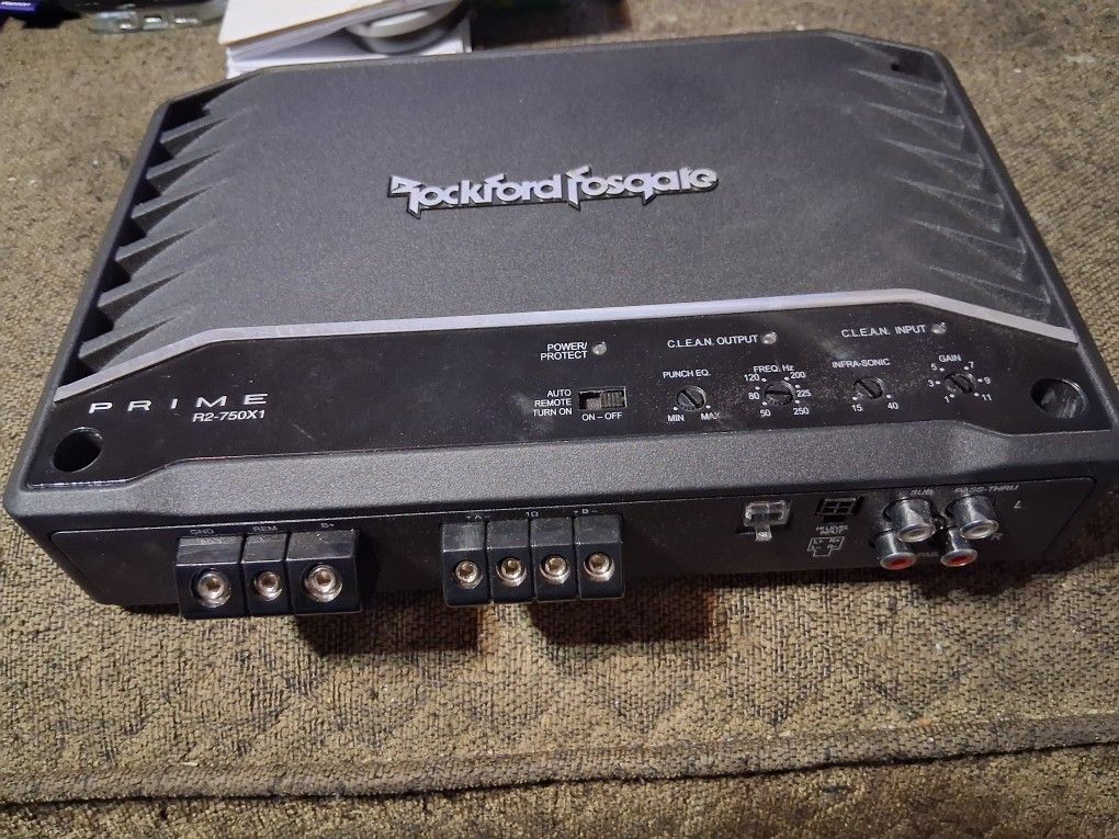 Rockford Fosgate R2 - 750 X 1 Amplifier