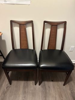 Set of 2 Dining table chairs