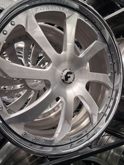 24" FORGIATO WHEELS AND TIRES