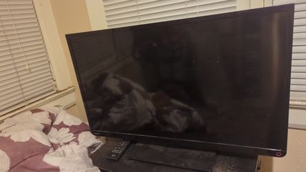 32 Inch Non Smart Tv With Remote