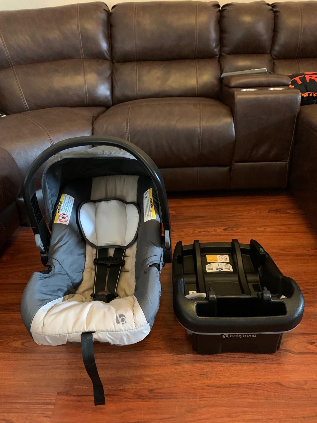 BABY TREND INFANT CAR SEAT / BASE