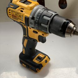 DEWALT 20V MAX XR Cordless Brushless 1/2 in. Drill/Driver (Tool Only)