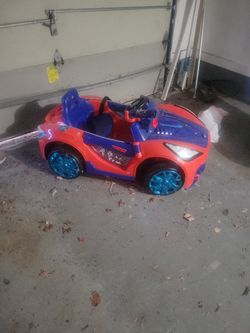 Sit in spider man car