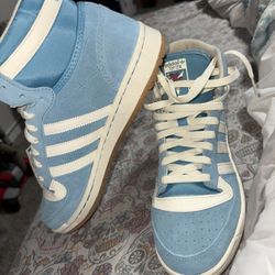 Adidas Sneakers 