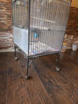 Parrot Or Cockatiel Cage