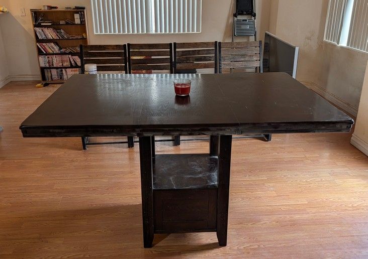 Dinning Room Table And Four Chairs