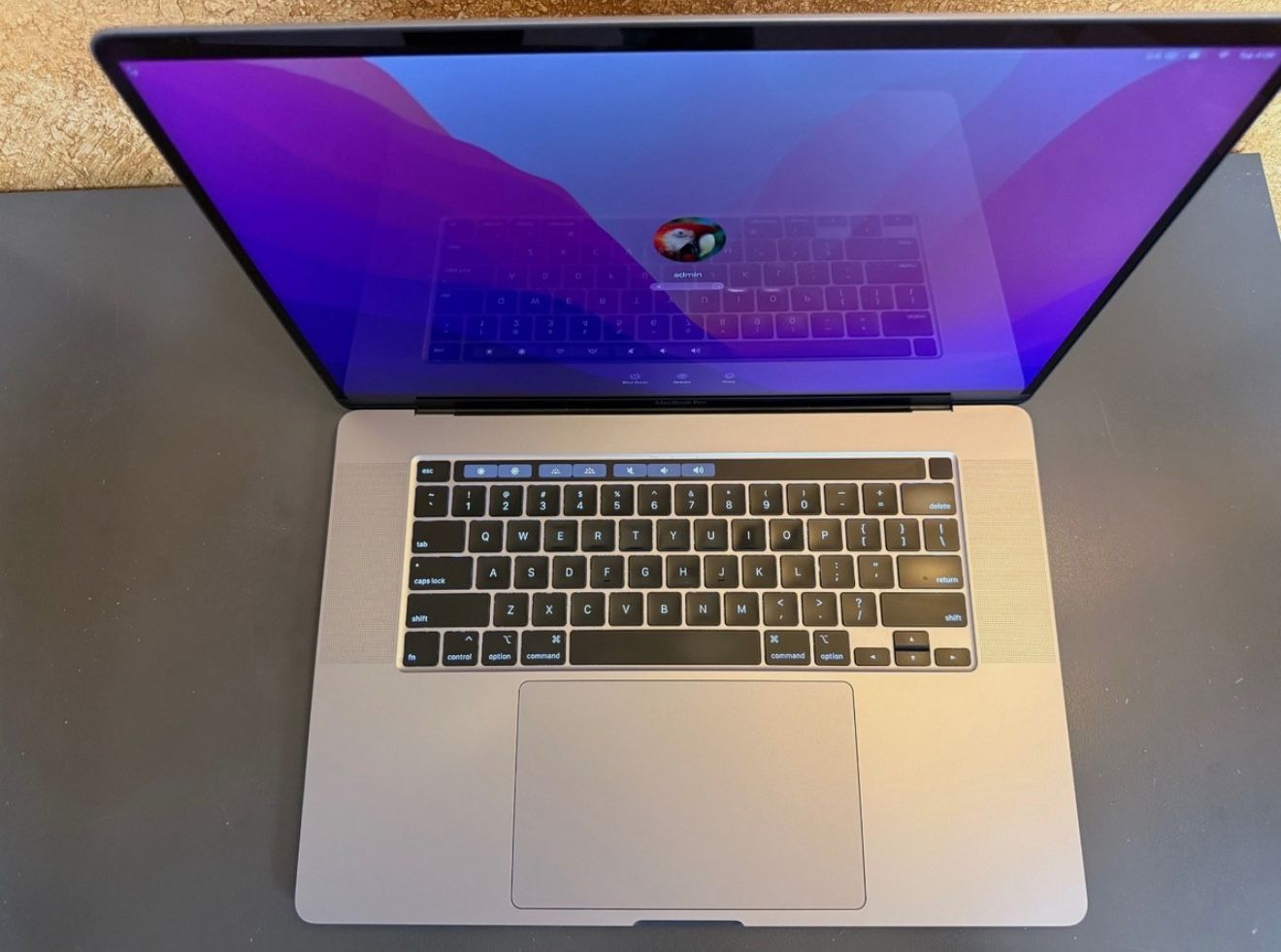 16” MacBook Pro 2.6ghz 500gb