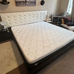 MOVING SALE: DAVENPORT,FLWayfair King Size Bed Frame, Sealy Mattress, and Night Stands and For Sale