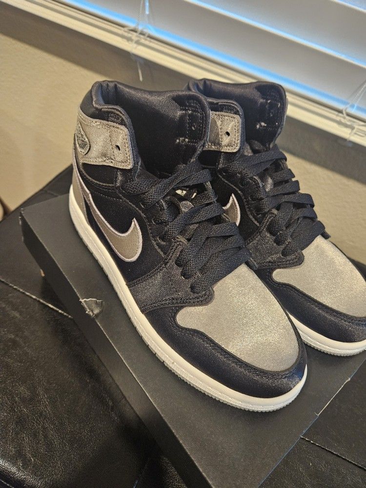 Nike Air Jordan 1 Retro High OG Satin