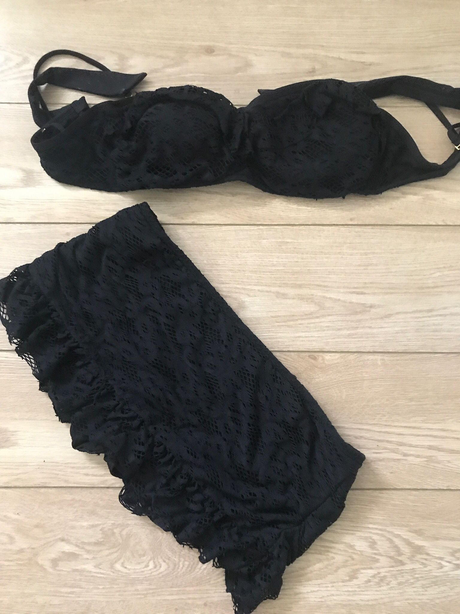 Women’s X-Large Lace Black Bikinis Kenneth Cole Reaction