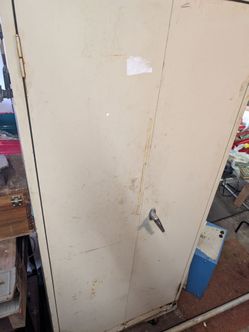 Metal rolling lockable storage cabinet