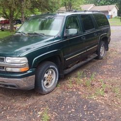 2002 Chev Suburban Lt