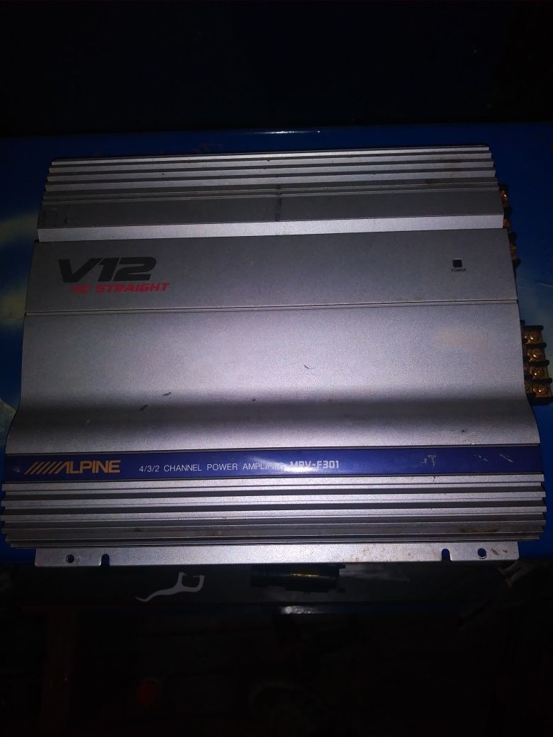 Alpine V12 dc straight 4/3/2 channel amplifier MRV-F301