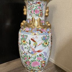 Vintage Chinese Vase 