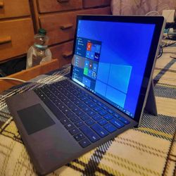 Excelente Microsoft Surface 4th Generación Touchscreen Procesador i5 Con Windows 10