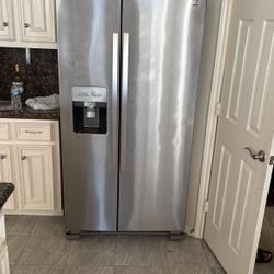 Kenmore Refrigerator 