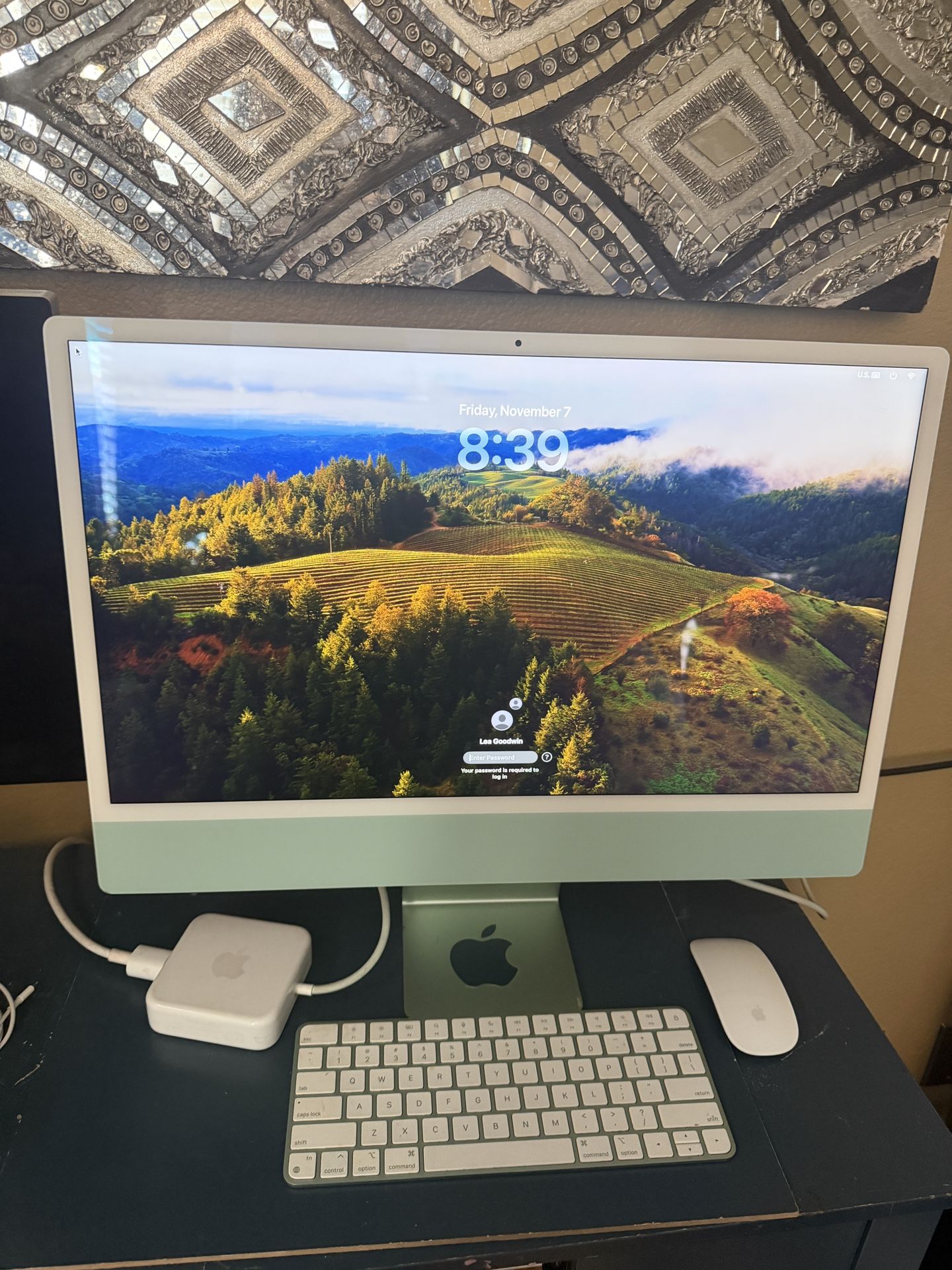 Apple Imac 24” Mint Condition Teal/green 