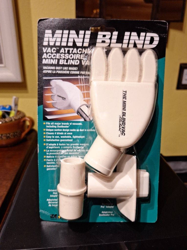 Mini Blind Vac Attachment -NEW