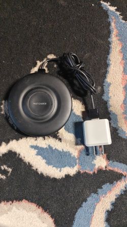 Samsung Qi Wireless Fast Charging Pad- Black Cable Charging Port