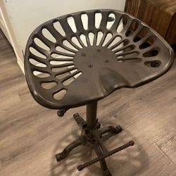 Adjustable Height Industrial Bar Stool