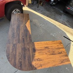 Free L shape desk & chair